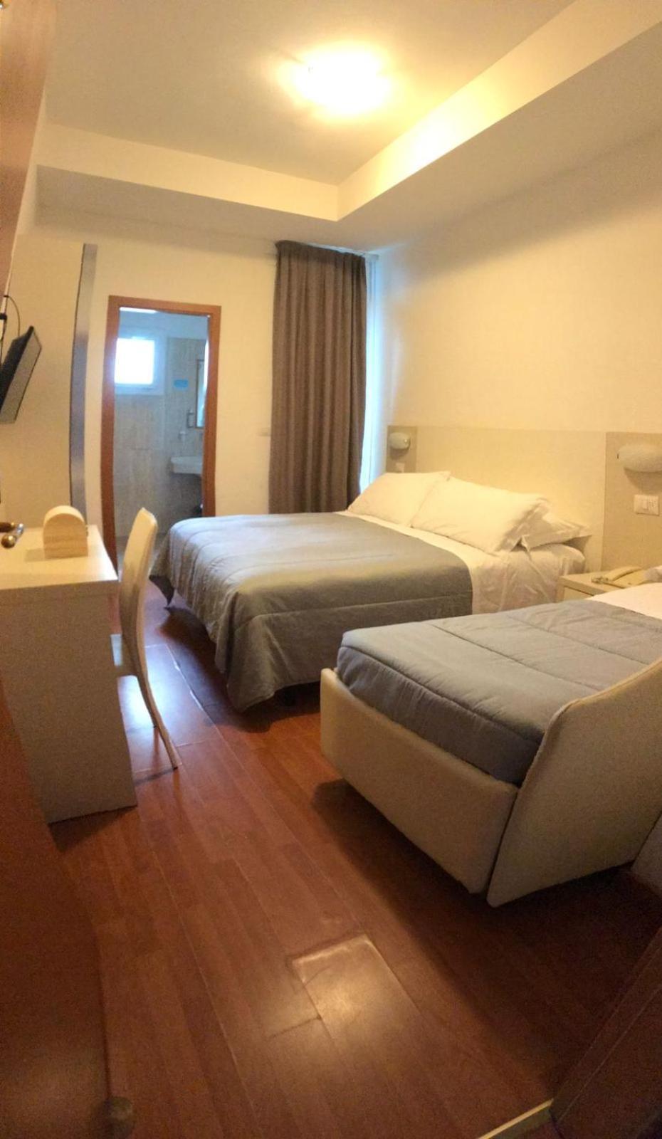 Hotel Butterfly Wellness & Spa ริมินี ภายนอก รูปภาพ